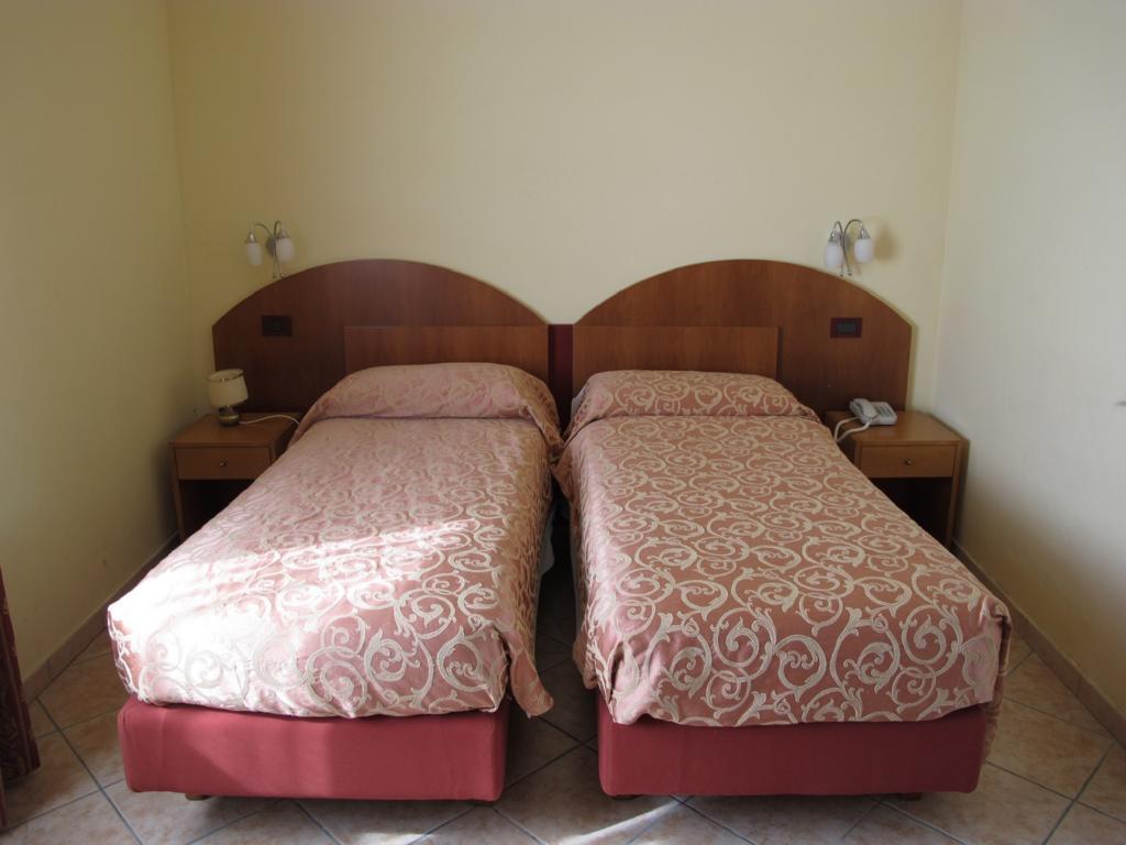 Hotel Astoria Lido Sirmione Bilik gambar